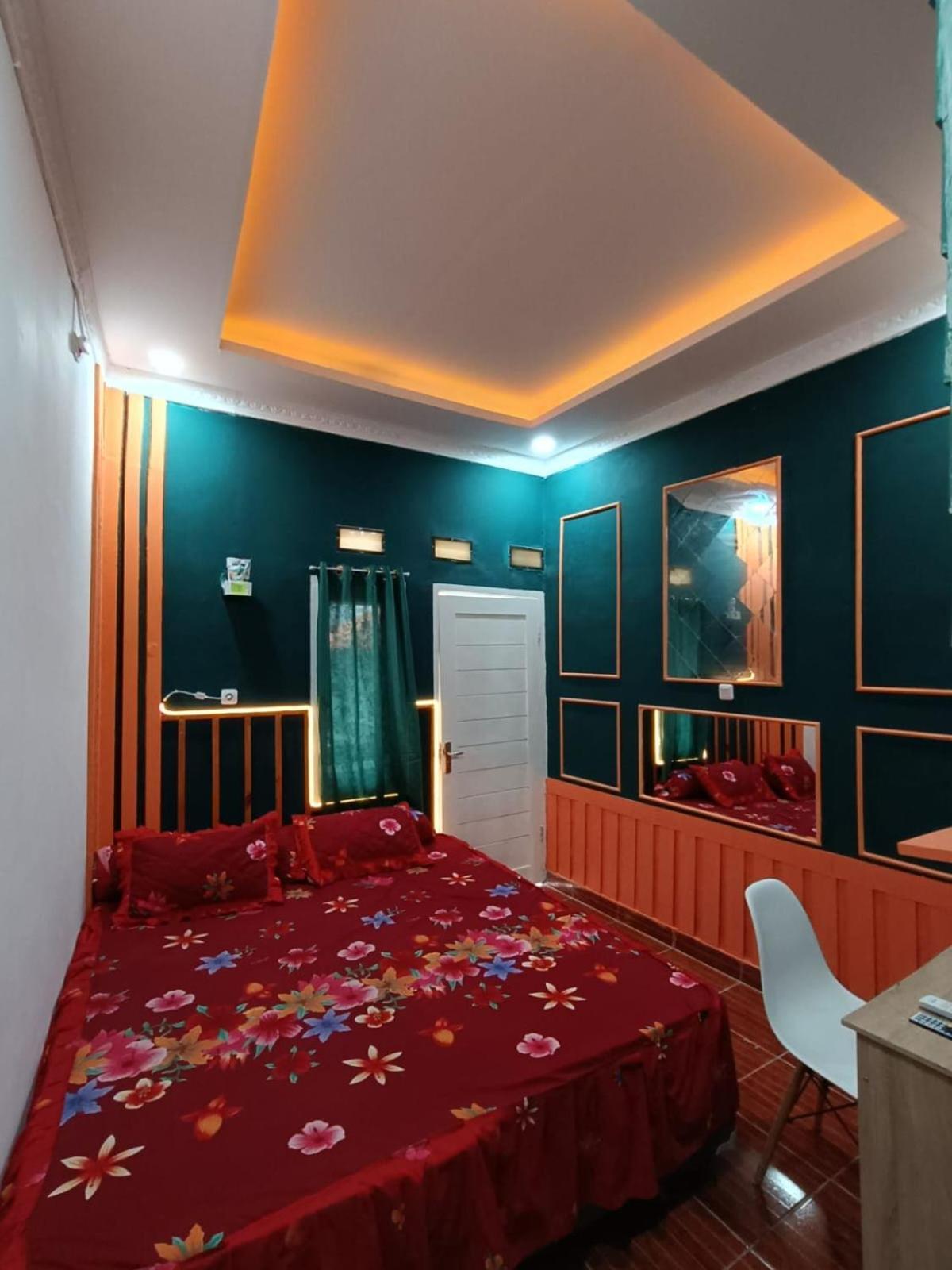 Oyo Life 92977 Neba Kost Aesthetic 호텔 Peladen 외부 사진